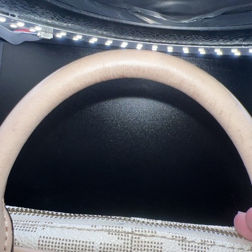 Stunning Summer Time Michael Kors Purse With Strap - Picture 3 of 12