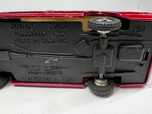 Dinky Toys 151 Vauxhall Victory 101 Burgandy All Original - Picture 15 of 18