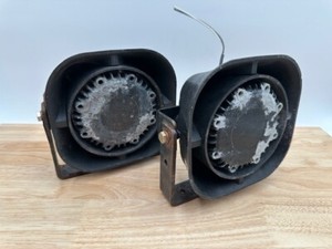 (2) Pair Of Whelen SA315P Speakers 100 Watt With Brackets - Tested - Free Ship