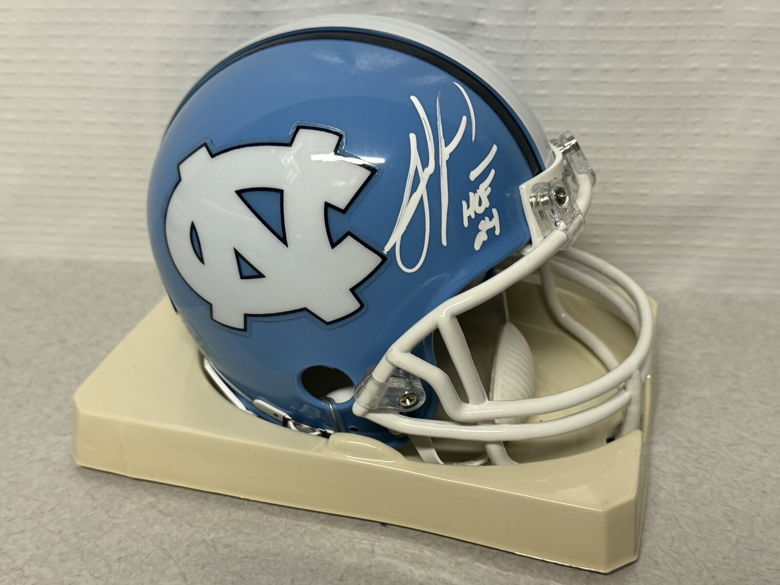 Julius Peppers Autographed Signed North Carolina auto Riddell VSR4 mini helmet Beckett COA 