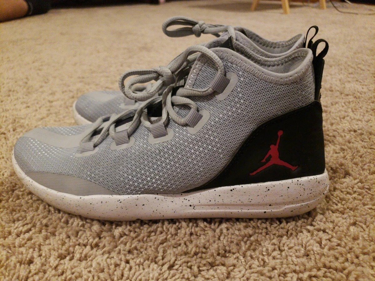 AIR JORDAN REVEAL GG 834184 008 BASKETBALL SNEAKERS SIZE 7.5Y Gray White Pink