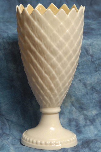 8” Belleek High Footed Ivory/Yellow Pineapple Vase in Excellent Condition 3rdGN