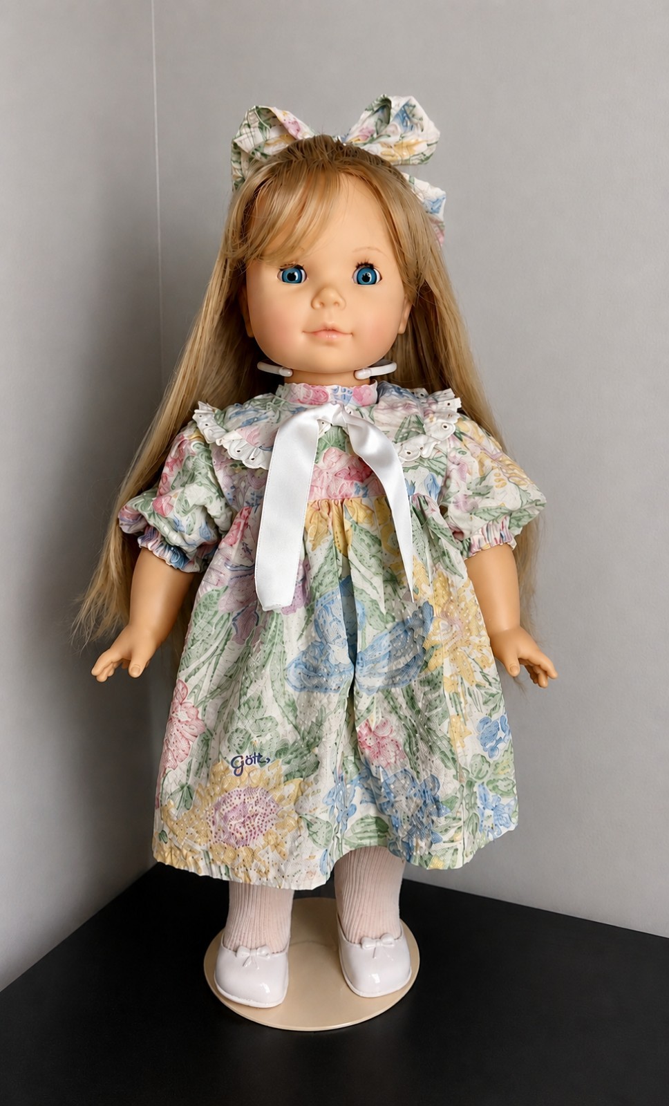 Beautiful Vintage Götz Doll West Germany Blonde Original Box & Stand