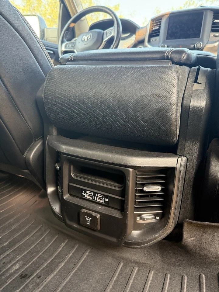 Ram 1500 19-24 cuero consola central asiento de salto y tablero inferior contenedor de almacenamiento Foto 2 de 4