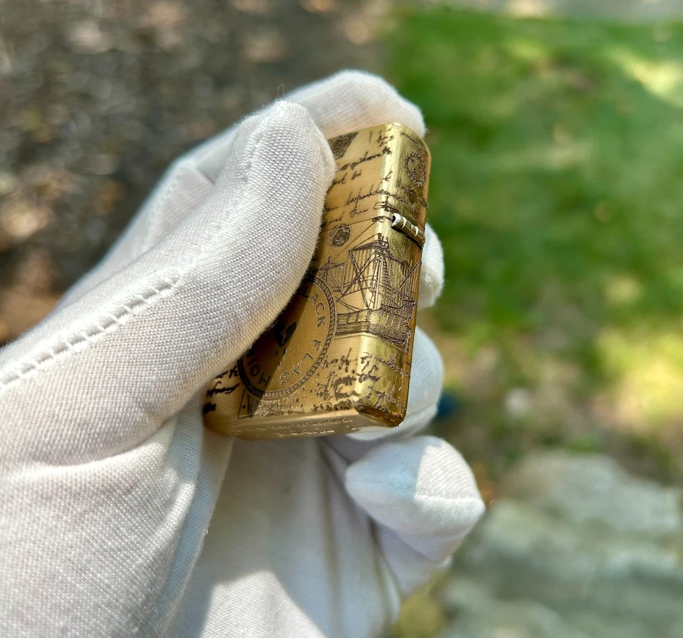 Bandera de Barbanegra armadura de latón Zippo | Grabado profundo de 4 lados | Pirata Jolly Roger Foto 4 de 4