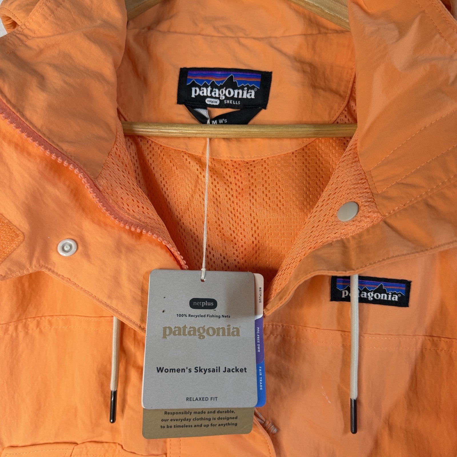 Patagonia Skysail Jacket Orange Women's Medium Relaxed Fit NetPlus Recycled NWT thumbnail 4
