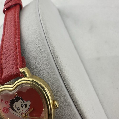 Vintage Gold Tone Pink Dial Heart Shape Betty Boop Women’s Watch, New Battery - Picture 3 of 14