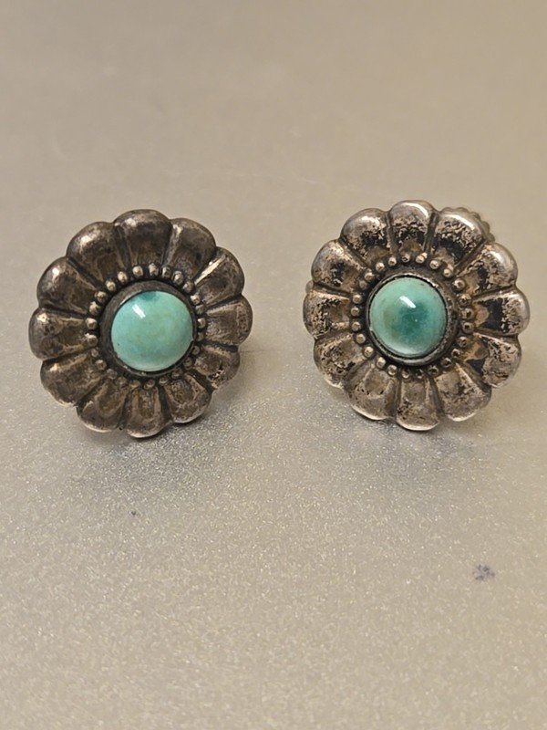 Vintage Fred Harvey Era  Silver Green Turquoise Flower Screw back Earrings A24