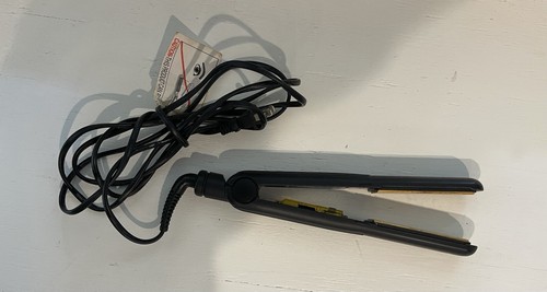 HAI Gold Convertable Professional Ceramic Flat Iron - 250°- 450°F - Picture 2 of 9