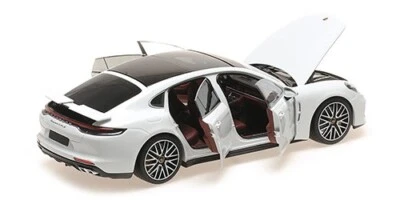 113061074 - PORSCHE PANAMERA TURBO S - 2020 - BLANCO METÁLICO - Minichamps 1:18