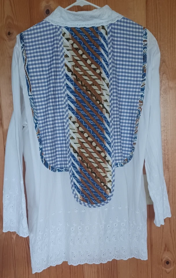 Blusa Vintage Mezcla Seda Bordada Ojales Encaje Medios Mixtos Vaquera Rockabilly