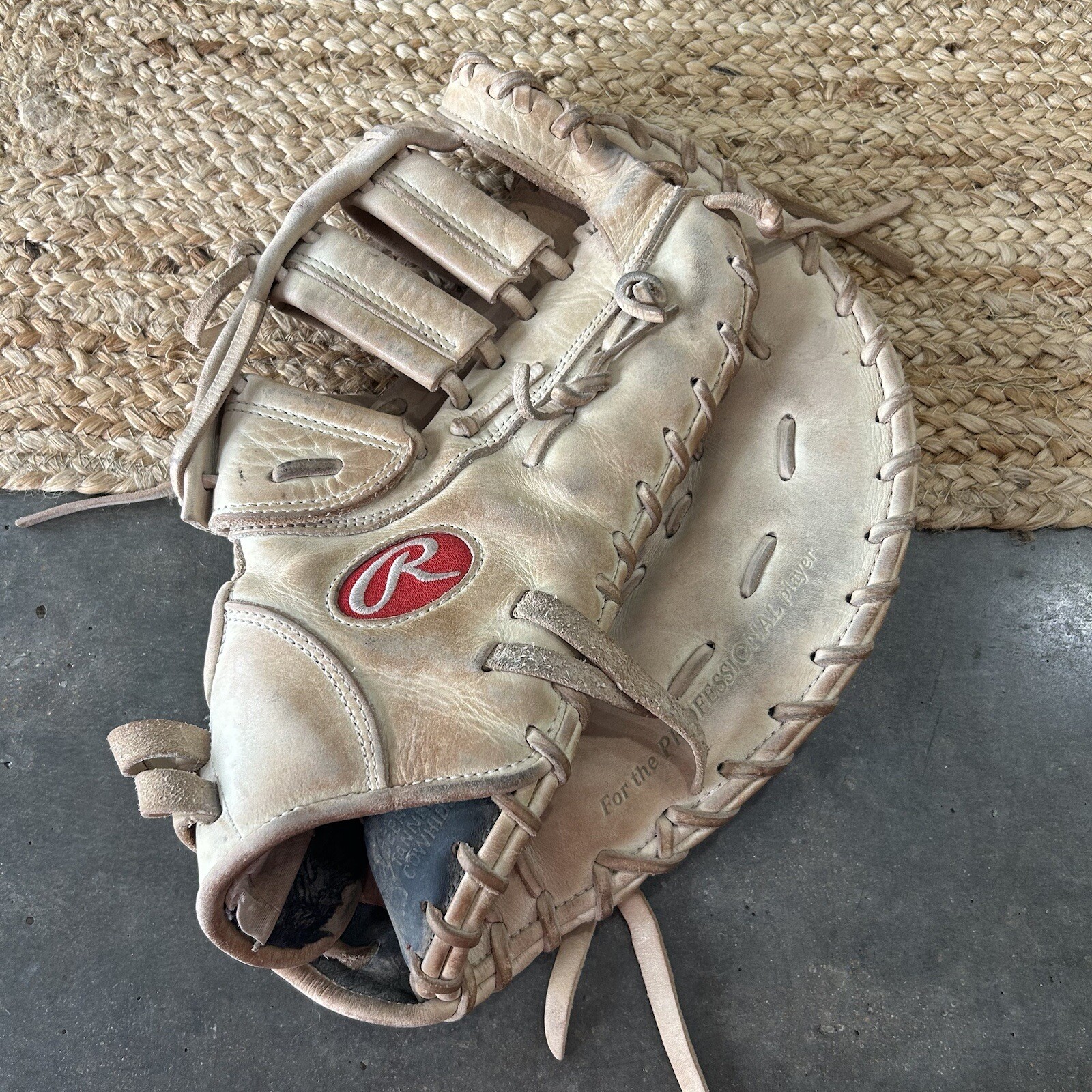 Rawlings Liberty Advanced Softball First Base Glove 13” RLAFB R Hand