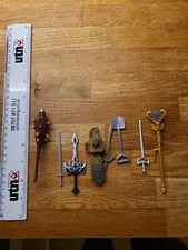 Figures Wepon Bundle.   Az