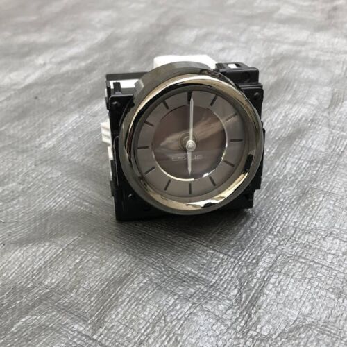 Toyota Genuine LS460 LS600h 2013-2017 Dash Clock Analog Luxury 83910-50082 OEM - Picture 3 of 9