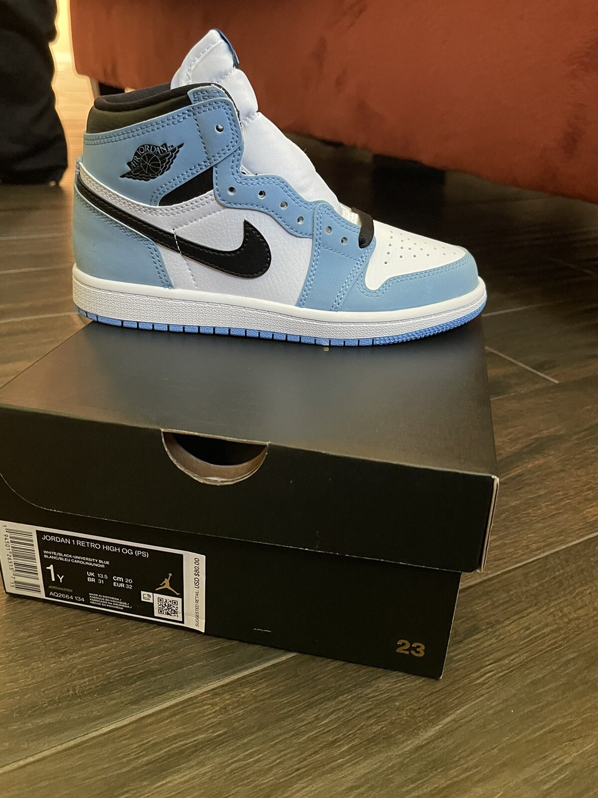 Air Jordan 1 High Retro University Blue - Sneakers Originali la