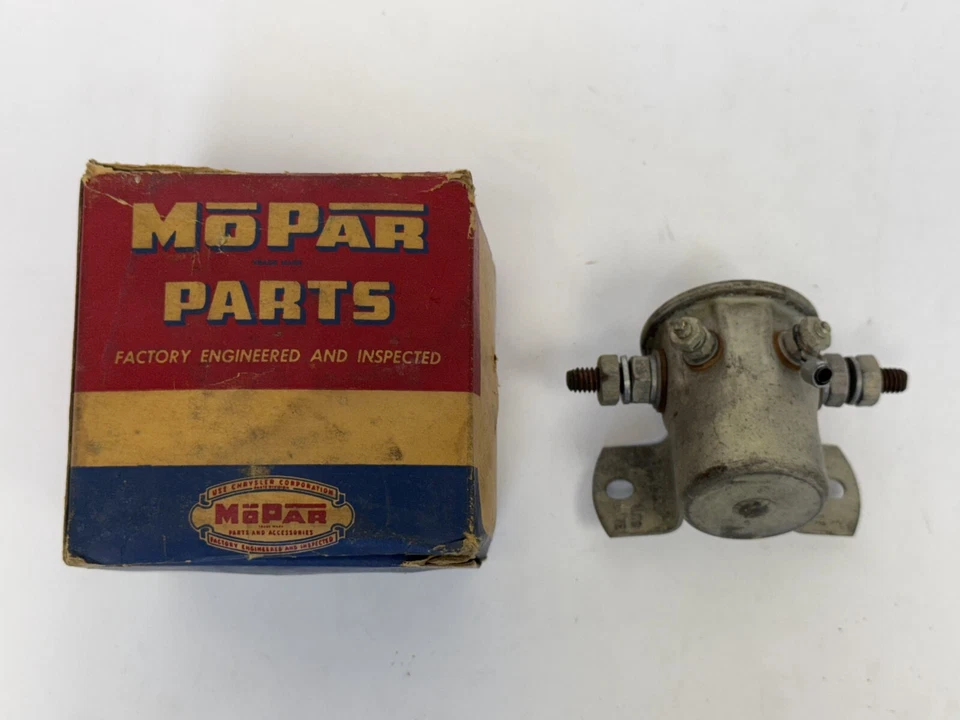 Interruptor solenoide de arranque Dodge Plymouth Coronet Powerflite 1953-1955 1605435 nuevo en stock Foto 3 de 4
