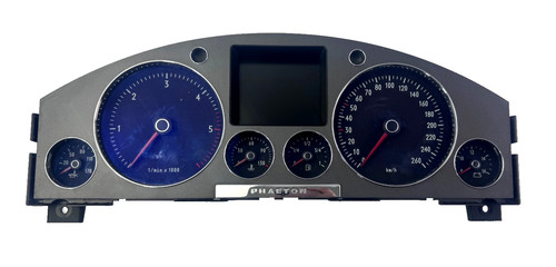 VW Phaeton 3.0 TDi Tacho Tachometer Kombiinstrument 3D0920885K 0263661004 Bosch