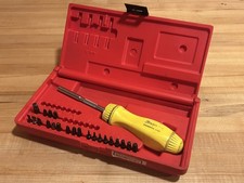 Snap-on Tools 1990s Ssdmr230y Yellow Ratcheting Screwdriver Set Pb55 Case Snap-on Tools 1990s Ssdmr230y Yellow Ratcheting Screwdriver Set Pb55 Case