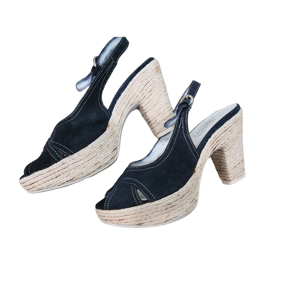 Sandalias de cuña Barneys New York negras de gamuza con tira trasera talla 38 7,5/8 punta abierta EE. UU. Foto 3 de 4