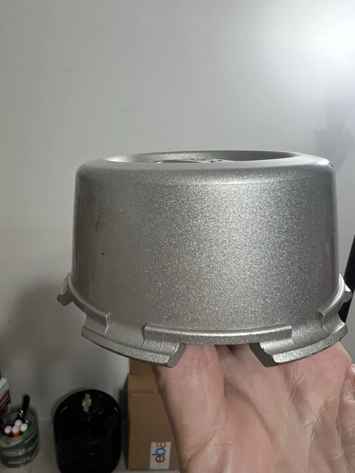 2000 - 2004 OEM Nissan Pathfinder  Wheel Center Caps Hubcaps Covers  40343-78410 - Image 4 of 4