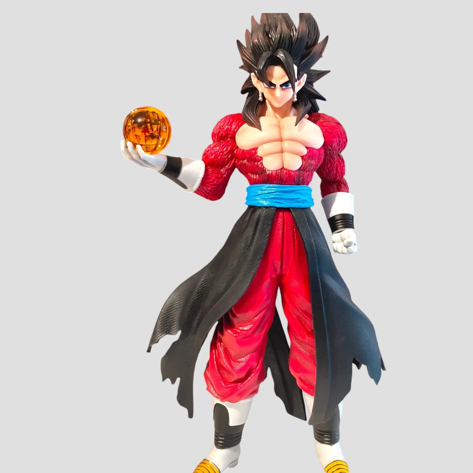 Figurine Gogeta Super Saiyan 4 idée cadeau idéale pour les fans de l'anime DBGT