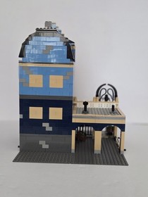LEGO Creator Expert Modular Buildings Market Street 10190 In 2007 Used Retired
