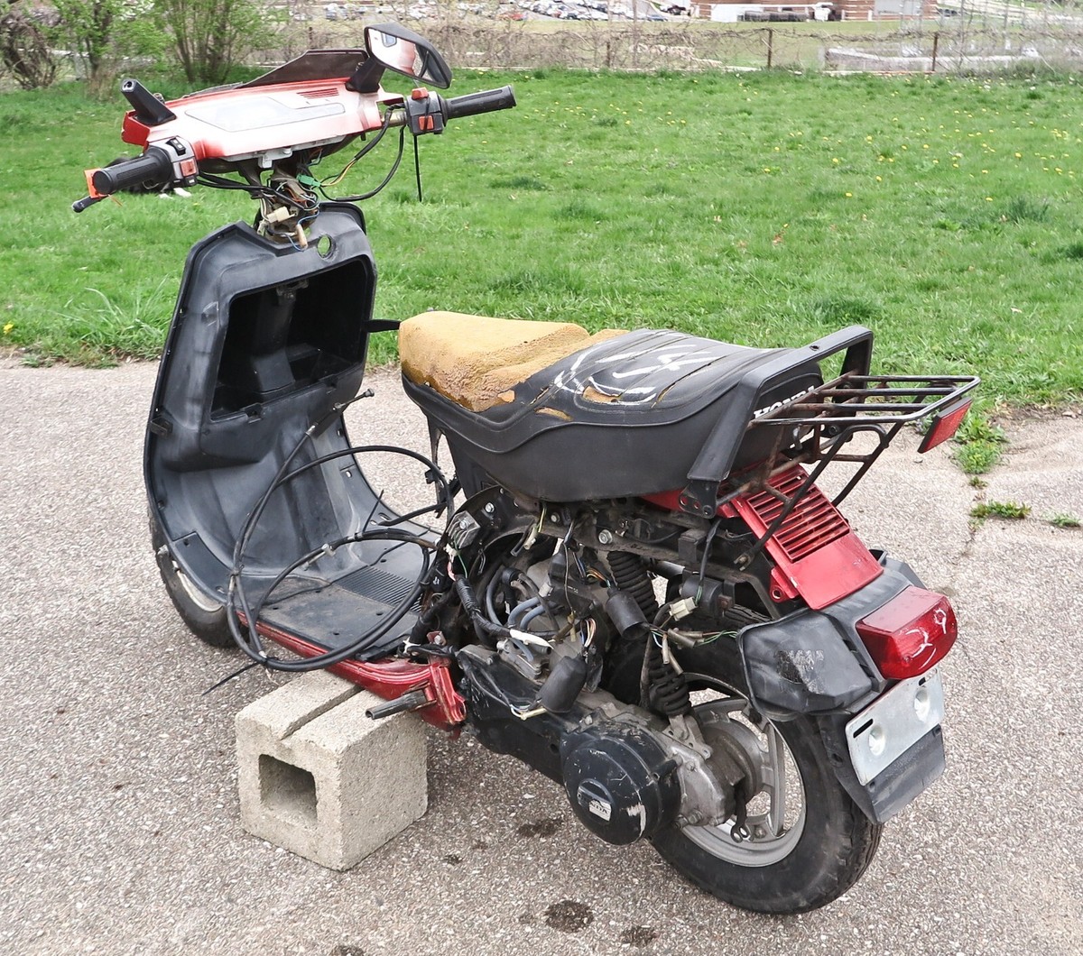 FRAME ONLY from a 1984 Honda Aero 80 NH80 Scooter Moped Part Out