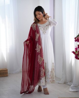 Latest New White Heavy Georgette Gown Bottom With Dupatta For Engagement  Wear | eBay