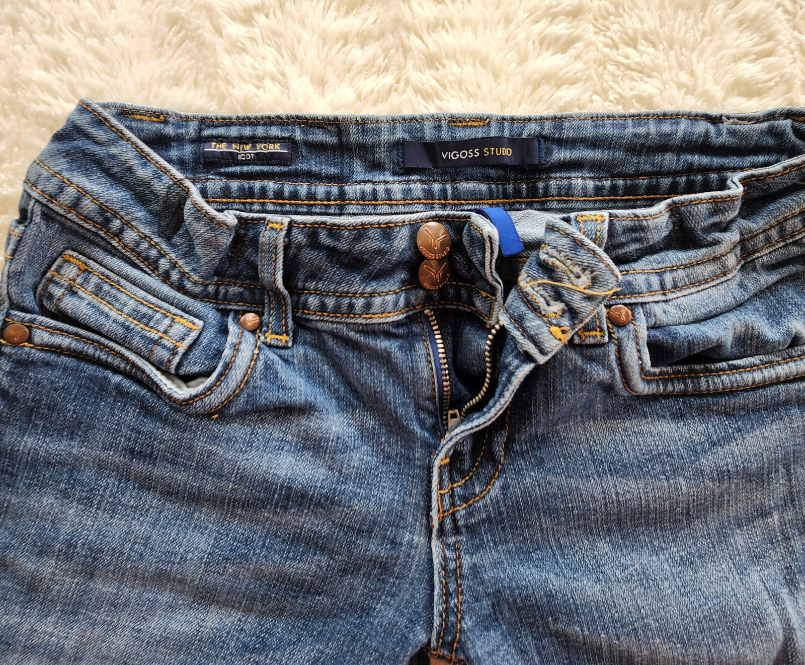 SIZE 29 7/8 Vigoss Studio Jeans Boot Cut, Flap Pocket