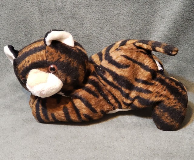 a&a plush inc