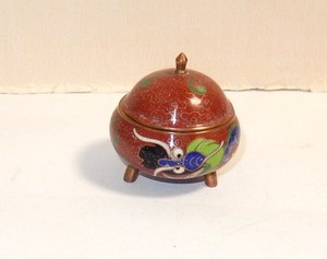 OLD CHINESE DRAGON DESIGNED CLOISONNE RED ENAMEL OPIUM CENSOR SNUFF BOX