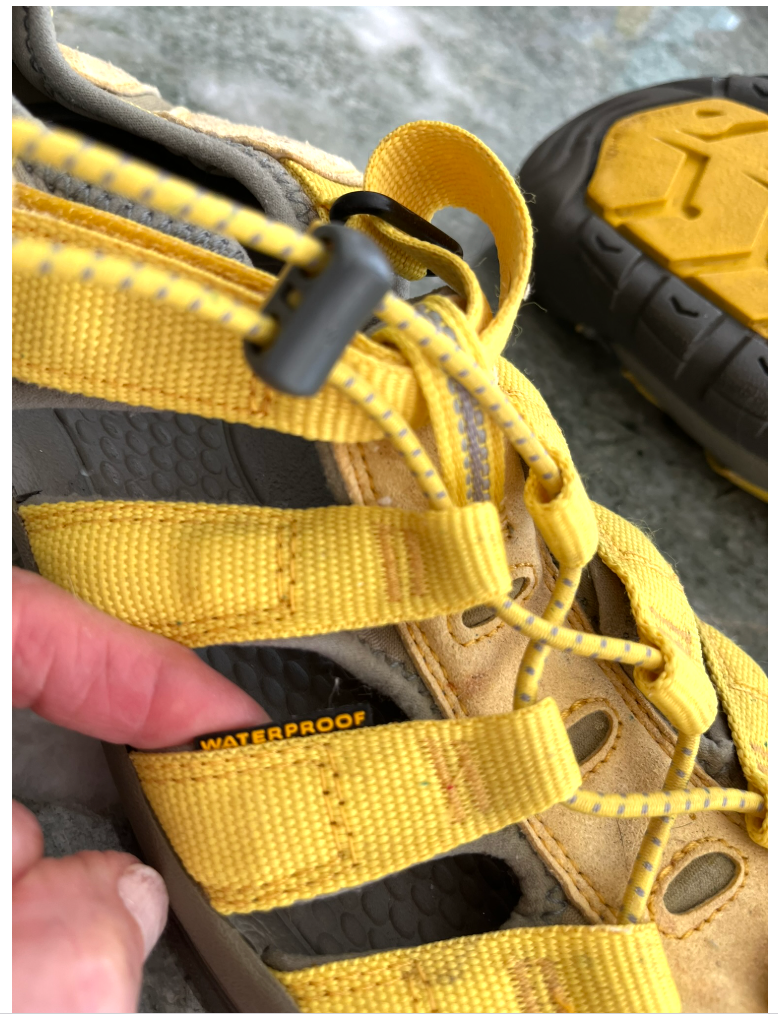 Sandali acqua KEEN Newport H2 unisex adulto taglia 6 giallo usati in ottime condizioni