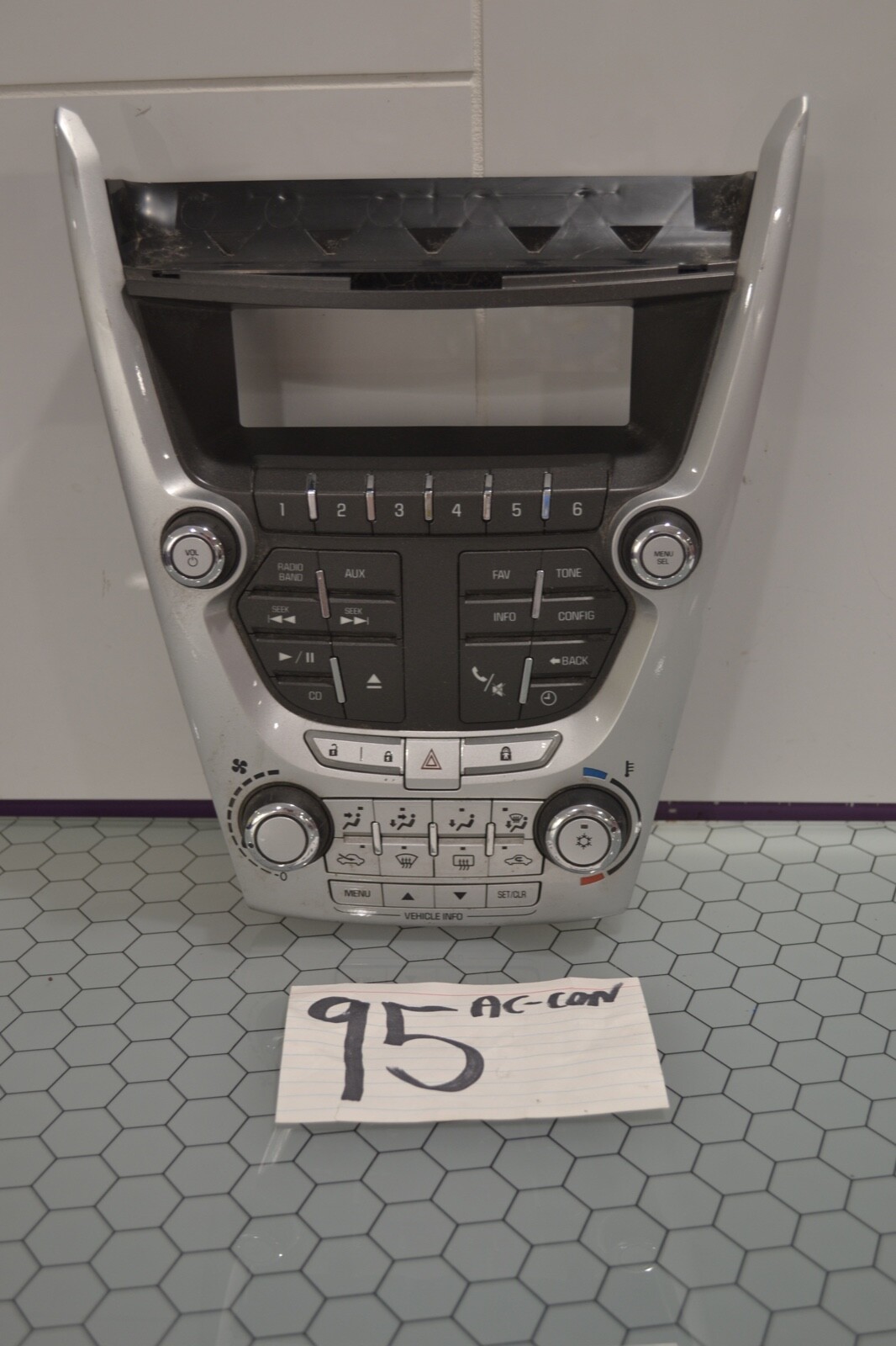 10 11 Chevrolet Equinox Radio AC and Heater Control Used Stock #95-AC