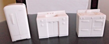 VINTAGE MARX PLASTIC MINIATURE DOLL HOUSE WHITE REFRIGERATOR / STOVE / SINK