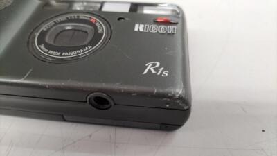 RICOH R1S 35mm Point & Shoot Film Camera Compact 30mm f/3.5 Lens