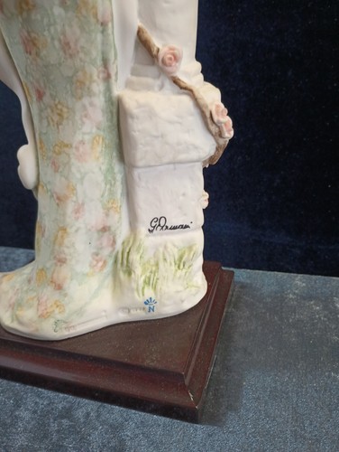 1997 Florence Ceramics Figurine - Giuseppe Armani Lady with Doves 13" - Picture 7 of 9
