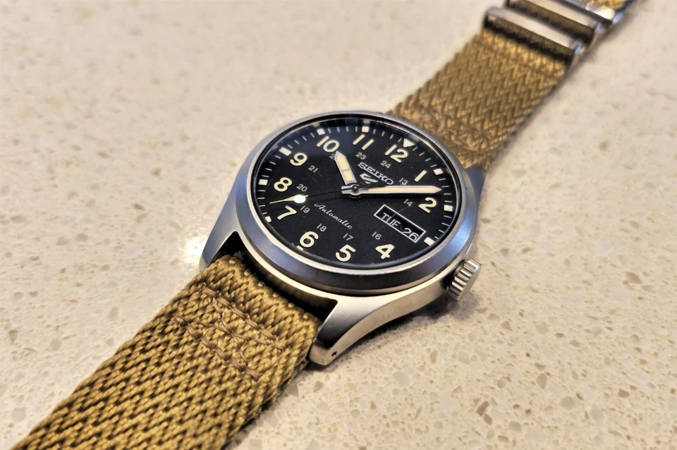 SEIKO 5 SRPG35  - SPORT - FIELD WATCH - EXCELLENT CONDITION - NO RESERVE - image 2 of 4