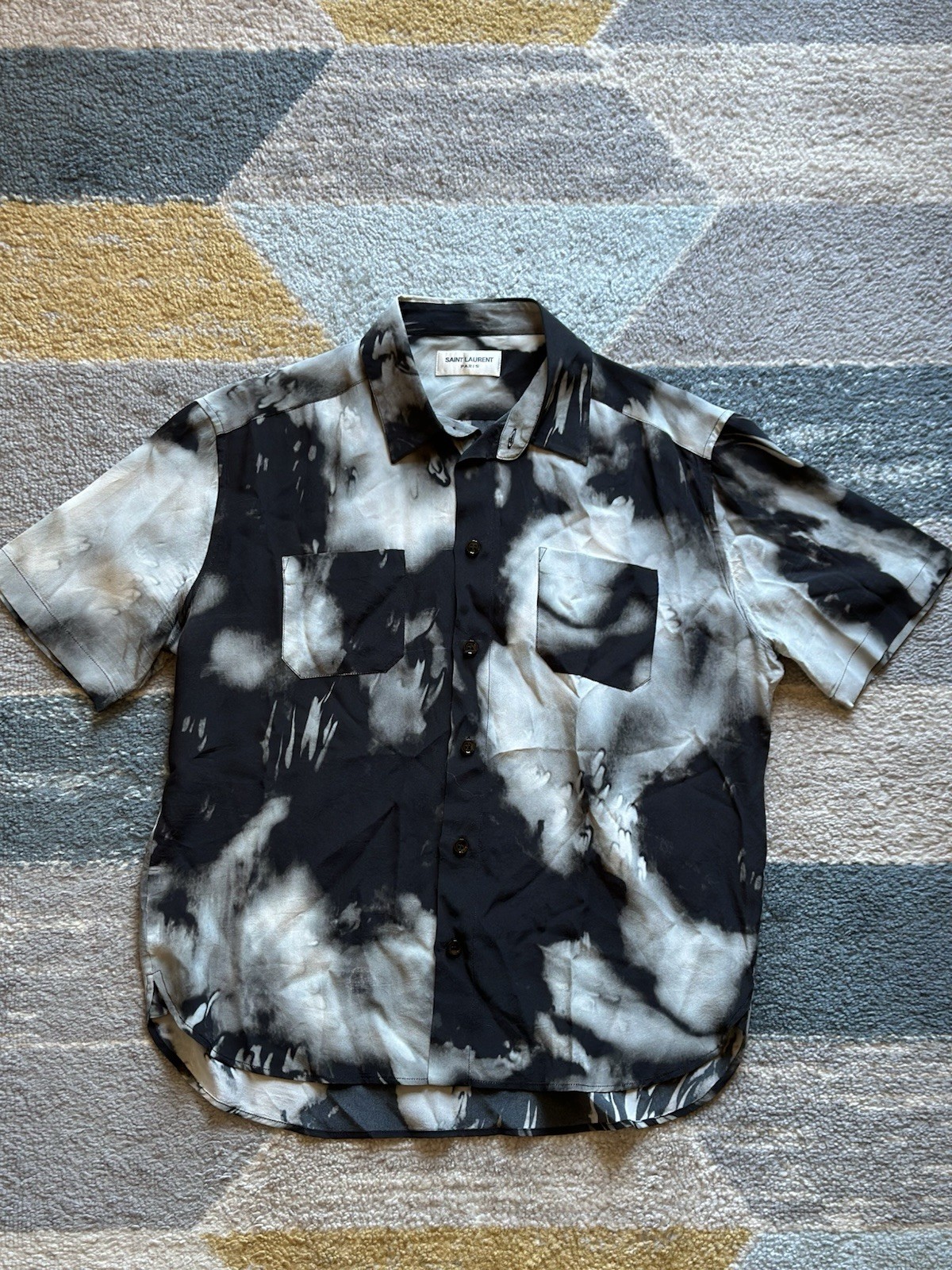 Camicia uomo Saint Laurent in seta tinta unita con bottoni taglia 15 5 Med usata in ottime condizioni