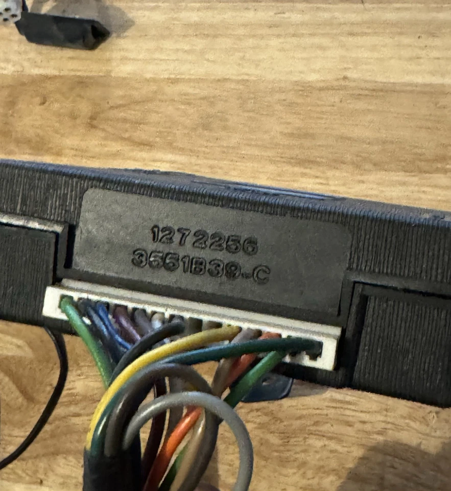 Volvo 240 Cruise Control Parts 1975-1982 - Image 4 of 4