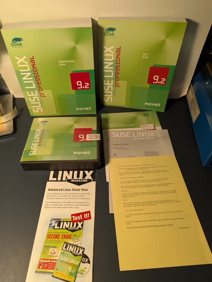 SUSE Linux 9.3 Big box-  READ Description - Image 3 of 3
