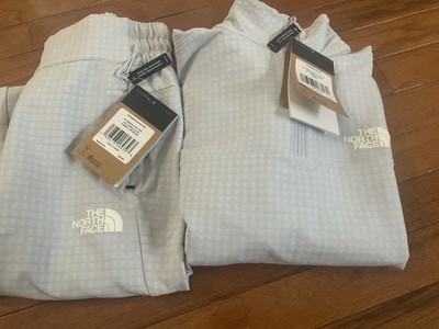 The North Face Tekware Pants Water Repellent Pockets and matching 1/4 zip shirt.