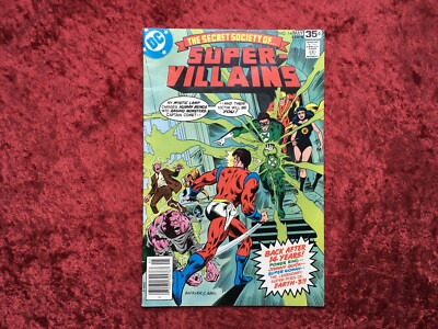 SECRET SOCIETY OF SUPER-VILLAINS #14 EARTH-3 X-OVER! CAPT. COMET! BUCKLER COVER!