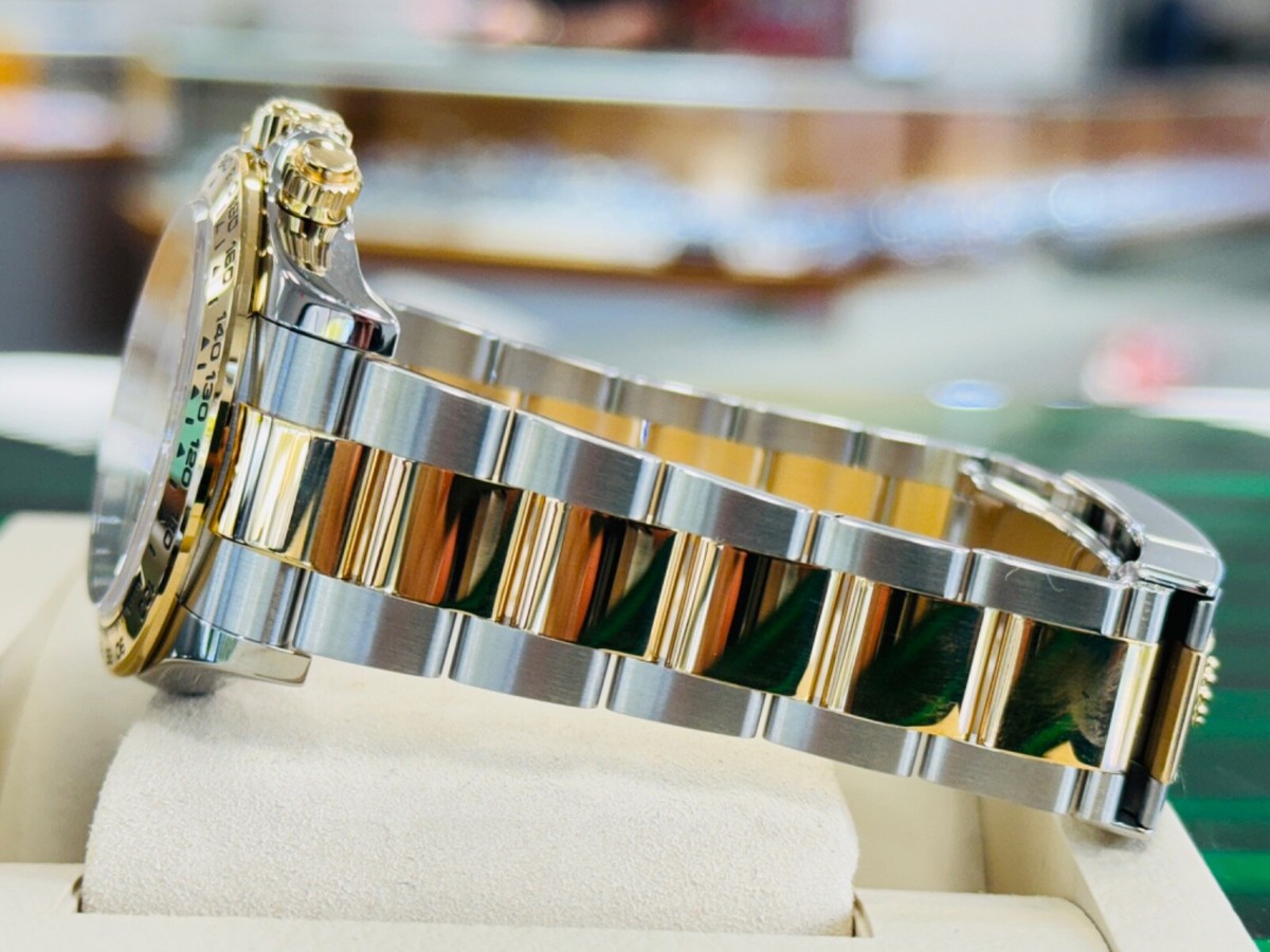 PRY シュウトSculpted Leather Buckle Bracelet Rolex Cosmograph Daytona 116503 Silver and Gold Oyster Bracelet