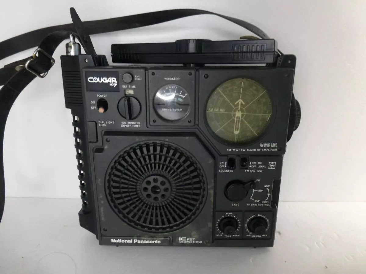 National Panasonic RF-877 COUGAR NO.7 BCL Radio Used F/S