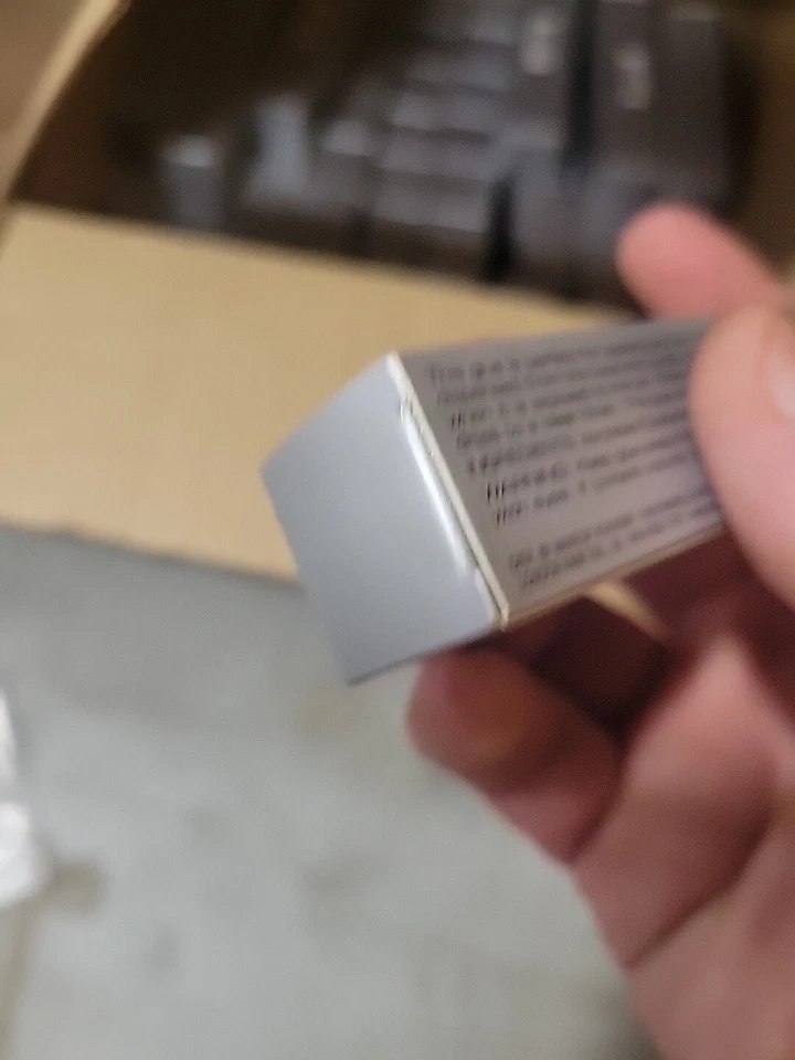 Adhesivo transparente para pestañas de MUA, 0,236 oz Foto 4 de 4