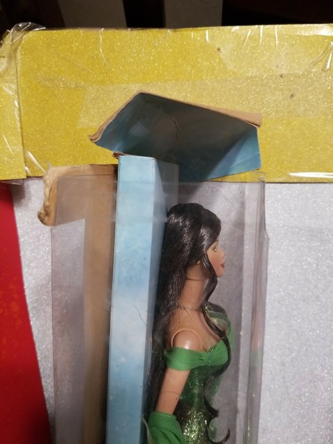 Poupée Barbie brune péridot août 2003 collection pierre de