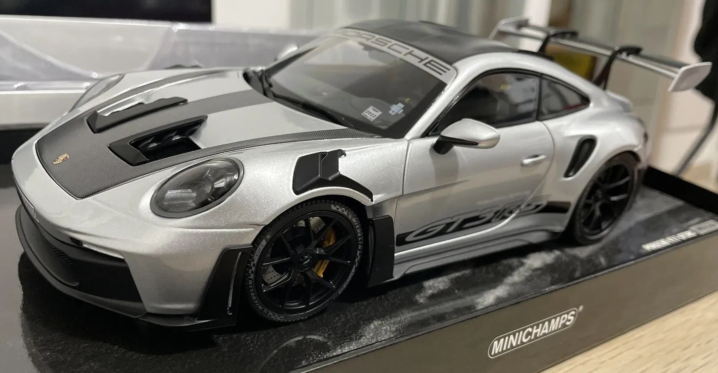 【MINICHAMPS】Porsche 911 GT3RS 限定333台 MINICHAMPS】Porsche 911 GT3RS 限定333台