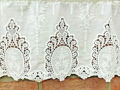 Hochwertige Scheibengardine mit Stickerei 100%Baumwolle Landhaus Shabby  - Bild 1 von 4