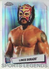 2021 WWE Chrome Refractor #27 Lince Dorado