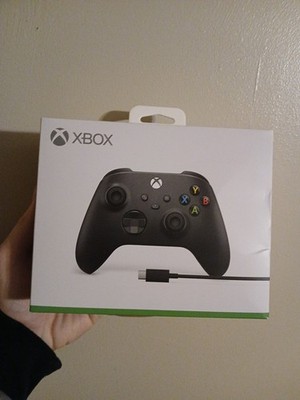 Xbox Wireless Gaming Controller + USB-C Cable (2025)  Black EP2-29943